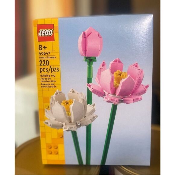 LEGO CREATOR: LOTUS FLOWERS (40647) Botanical Collection 220 Pcs New - Picture 1 of 2